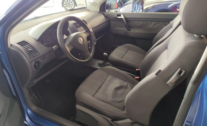 VOLKSWAGEN Polo 1.4