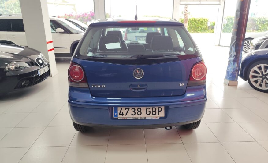 VOLKSWAGEN Polo 1.4