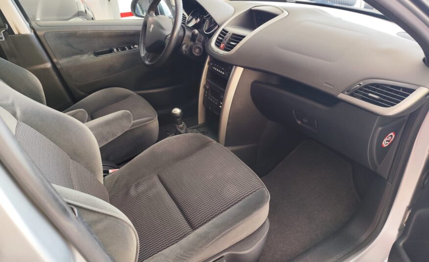 PEUGEOT 207 1.6 XT PACK