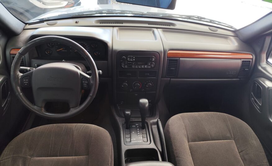 Jeep Gran Cherokee 4.0 LAREDO
