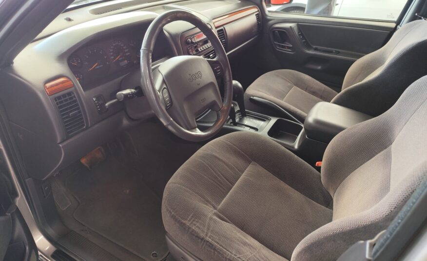 Jeep Gran Cherokee 4.0 LAREDO