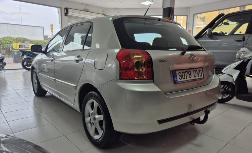 TOYOTA COROLLA 1.6 LUNA