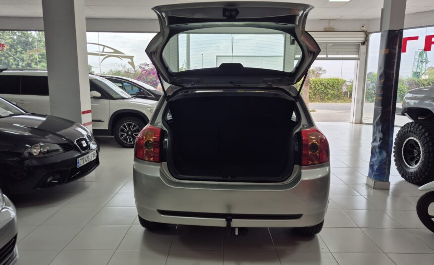 TOYOTA COROLLA 1.6 LUNA