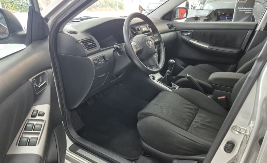 TOYOTA COROLLA 1.6 LUNA