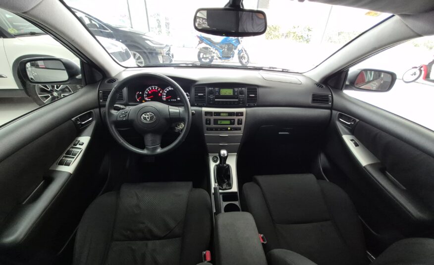 TOYOTA COROLLA 1.6 LUNA