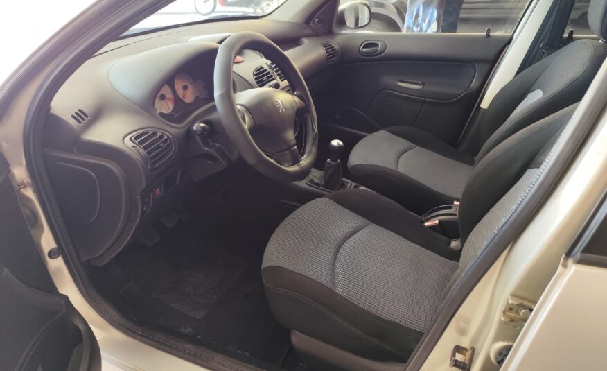 PEUGEOT 206 1.4 HDI