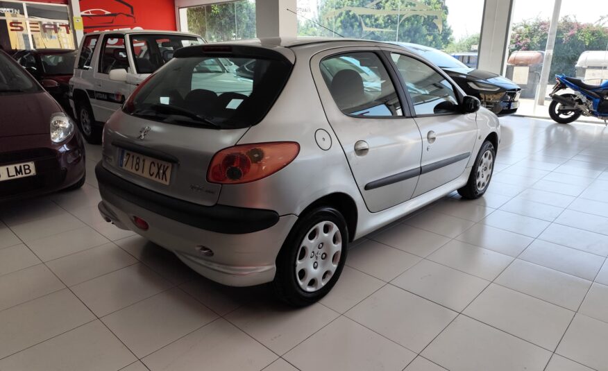 PEUGEOT 206 1.4 HDI