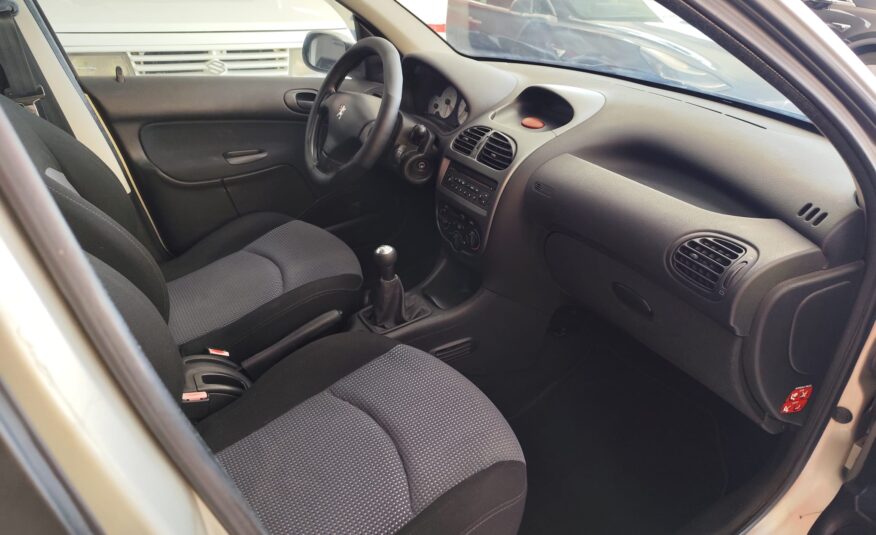 PEUGEOT 206 1.4 HDI