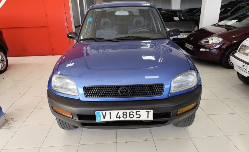 TOYOTA RAV4 2.0