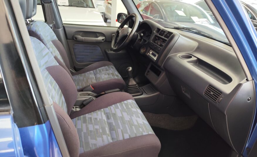 TOYOTA RAV4 2.0