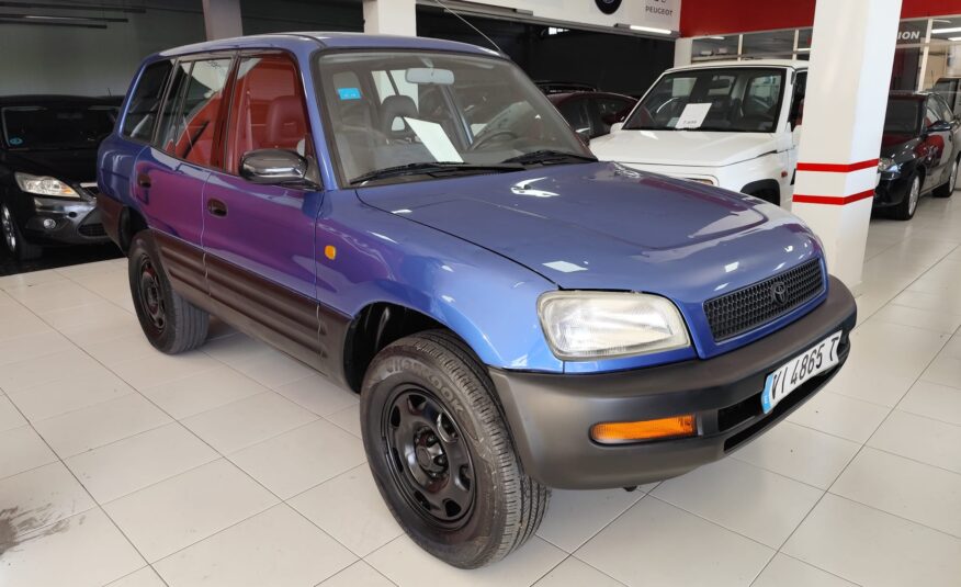 TOYOTA RAV4 2.0