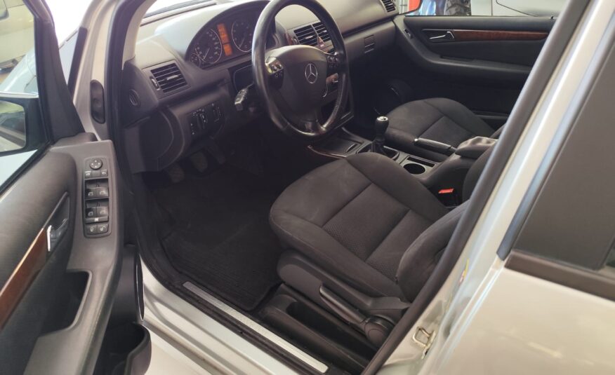 MERCEDES-BENZ KLASSE A 1.7 ELEGANCE