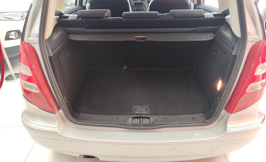 MERCEDES-BENZ KLASSE A 1.7 ELEGANCE