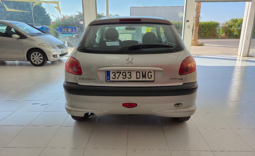 PEUGEOT 206 1.4