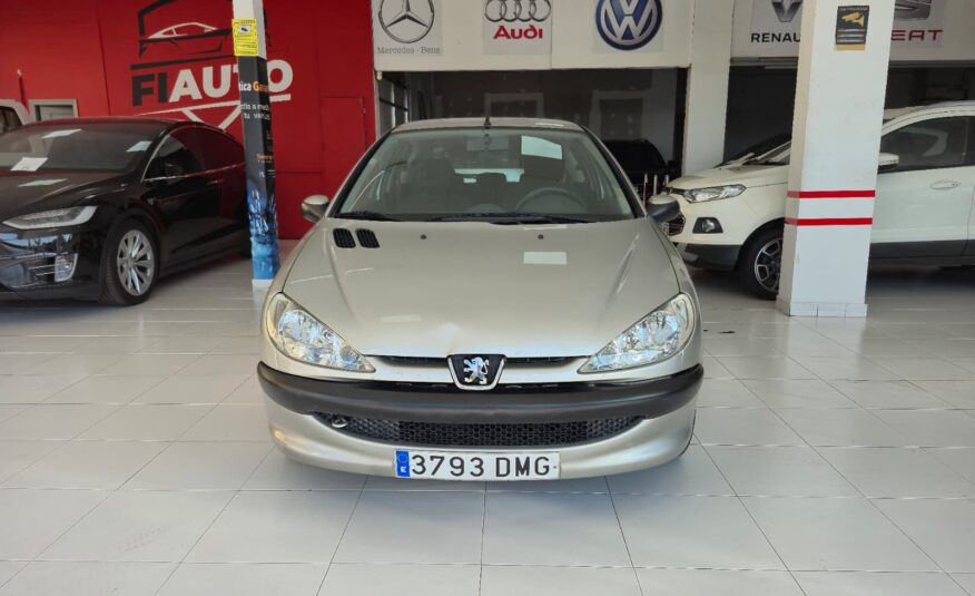 PEUGEOT 206 1.4