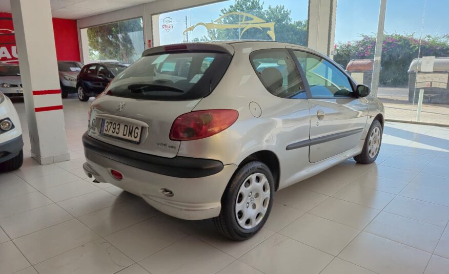 PEUGEOT 206 1.4
