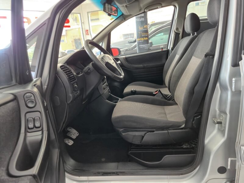 OPEL Zafira 2.2 DTI