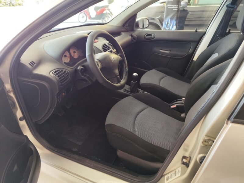 PEUGEOT 206 1.4 HDI