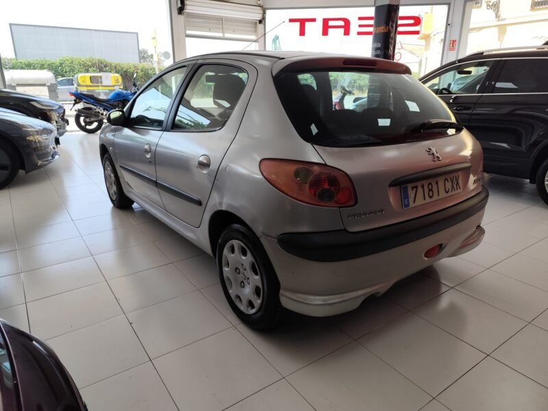 PEUGEOT 206 1.4 HDI