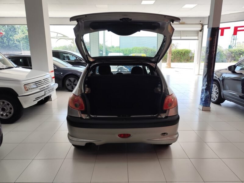 PEUGEOT 206 1.4 HDI