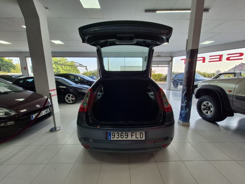 CITROEN C4 1.6 VTR PLUS