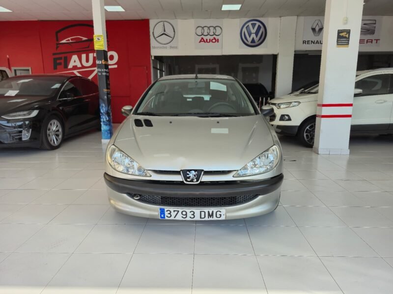 PEUGEOT 206 1.4