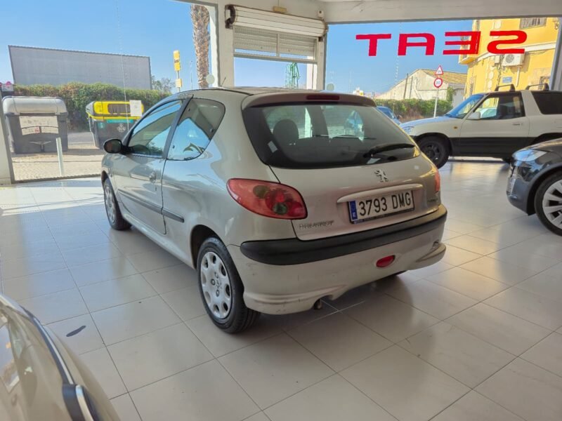 PEUGEOT 206 1.4