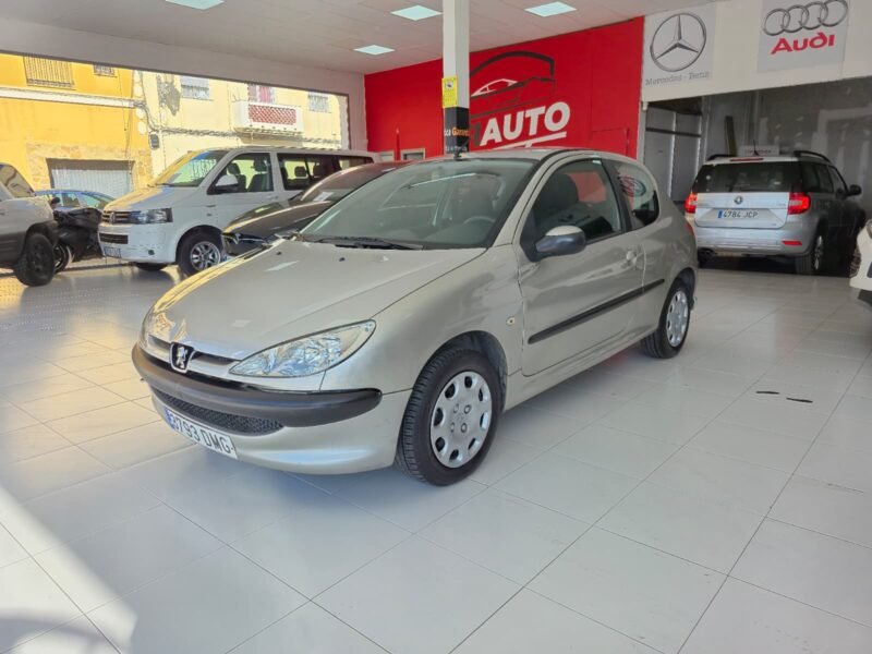 PEUGEOT 206 1.4