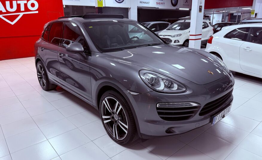 PORSCHE Cayenne 3.0