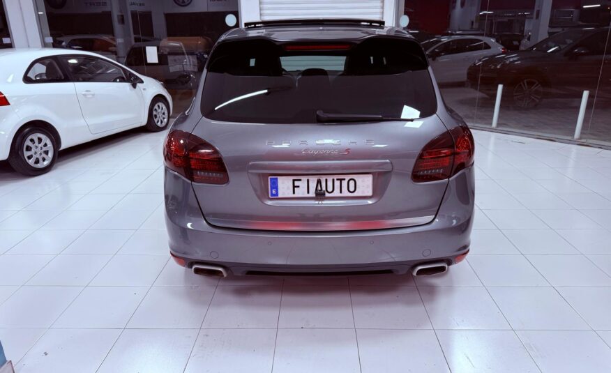 PORSCHE Cayenne 3.0