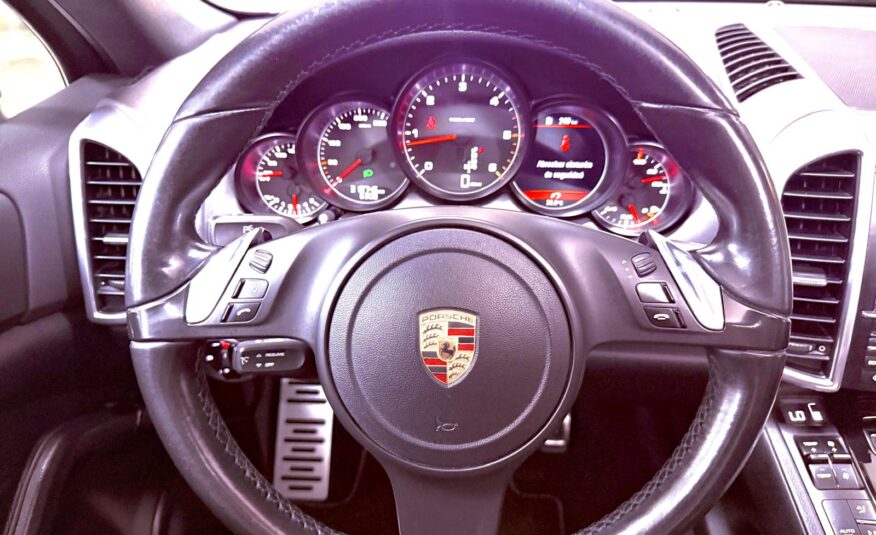 PORSCHE Cayenne 3.0