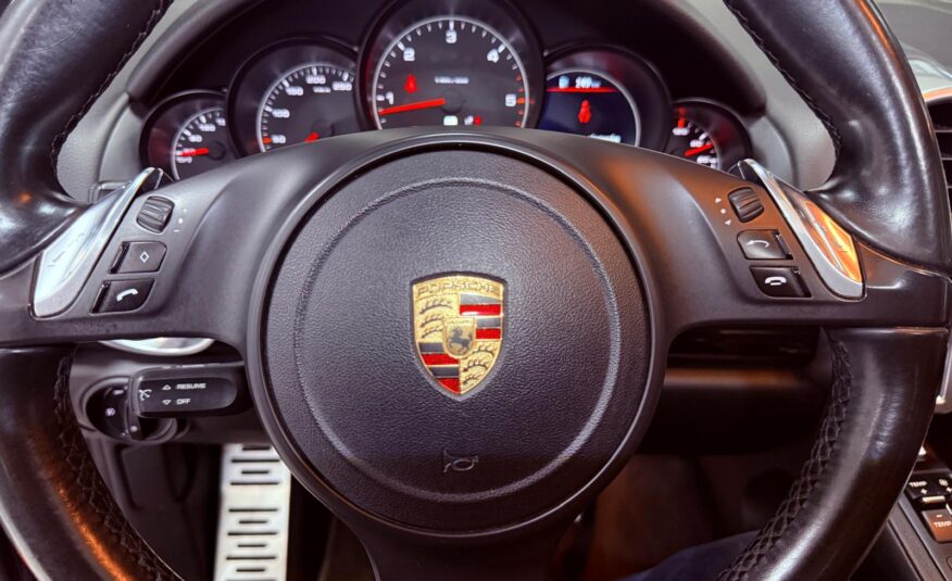 PORSCHE Cayenne 3.0