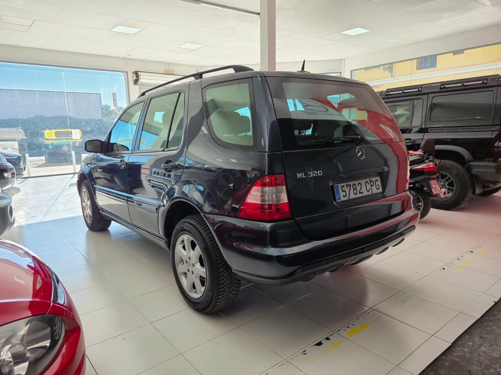 MERCEDES-BENZ ML 3.2 