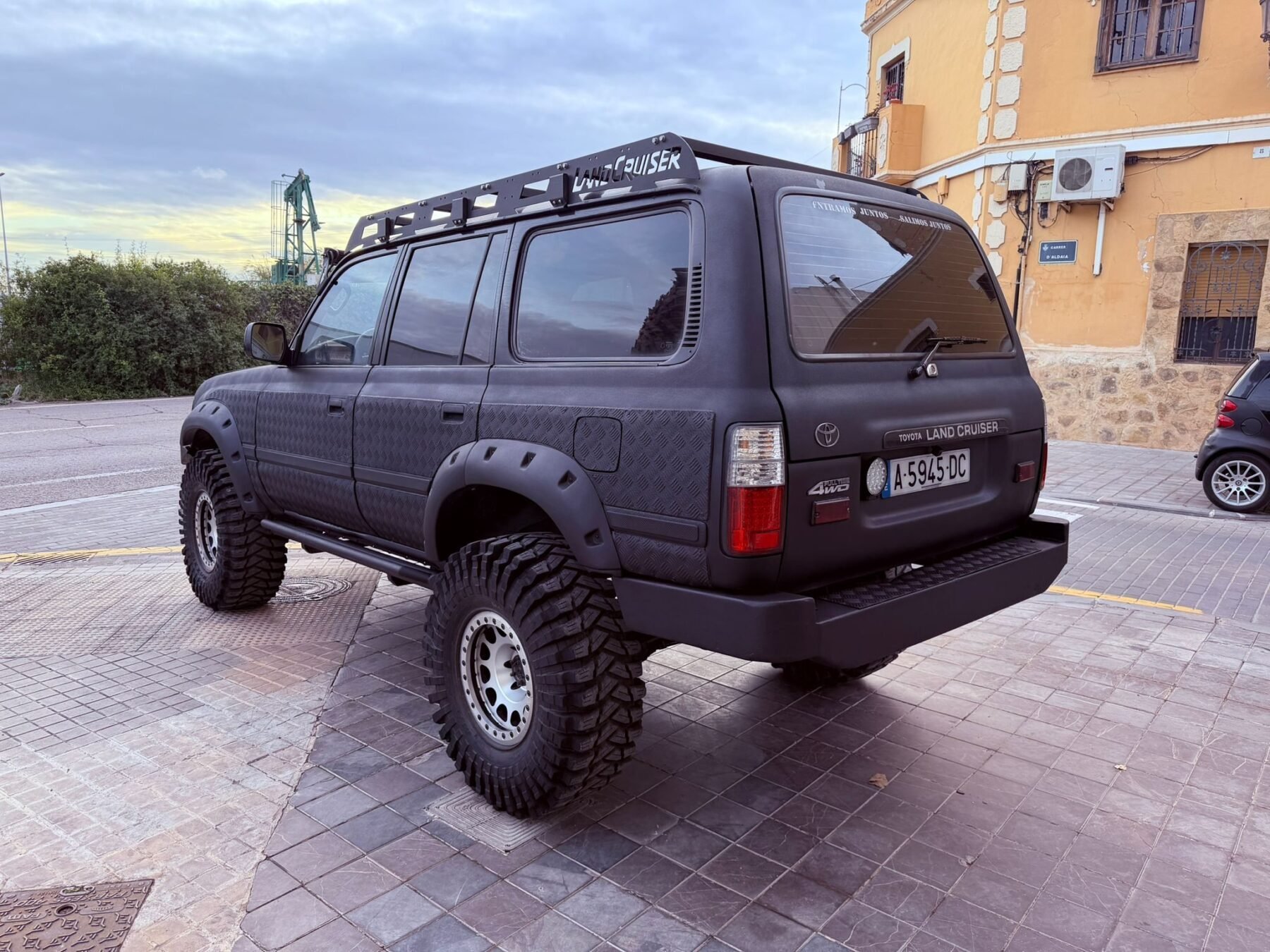 TOYOTA Land Cruiser HDJ80