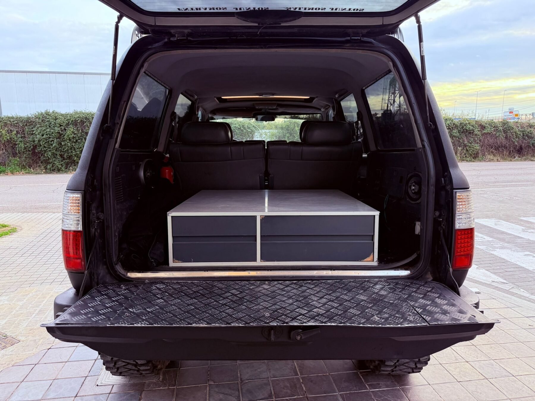 TOYOTA Land Cruiser HDJ80