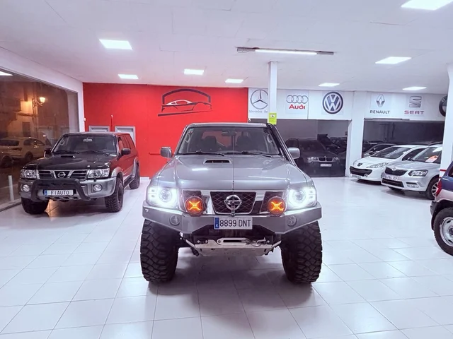 NISSAN PATROL 3.0 DI 160 elegance 3p