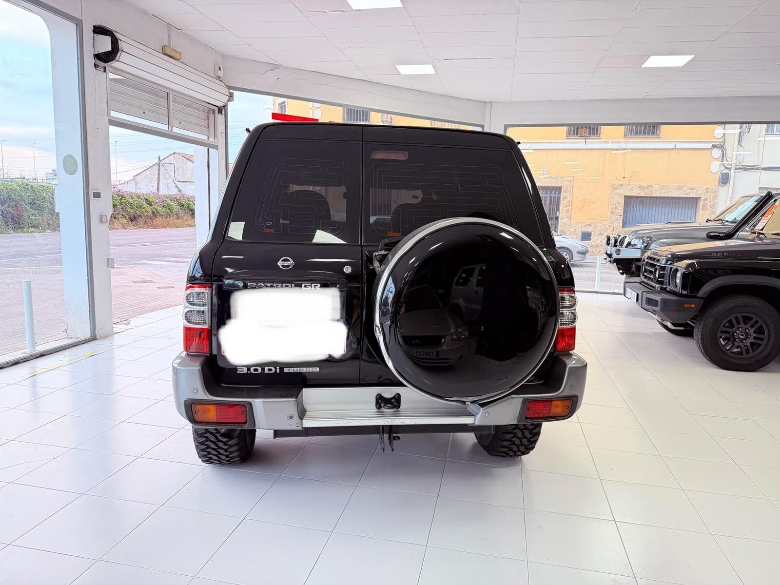 NISSAN 3.0 DI 158 luxury