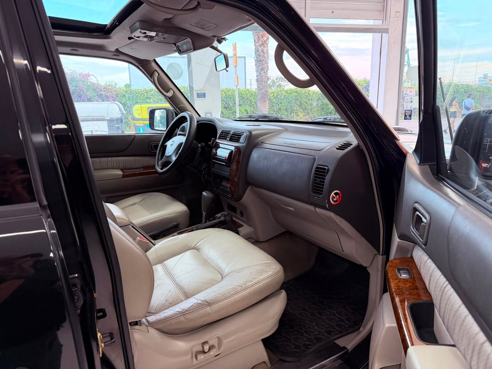 NISSAN 3.0 DI 158 luxury