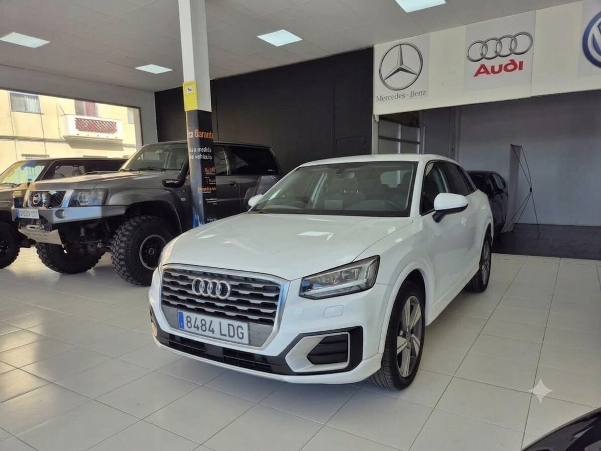 AUDI Q2 30 TDI 116 BLAK Line edition 